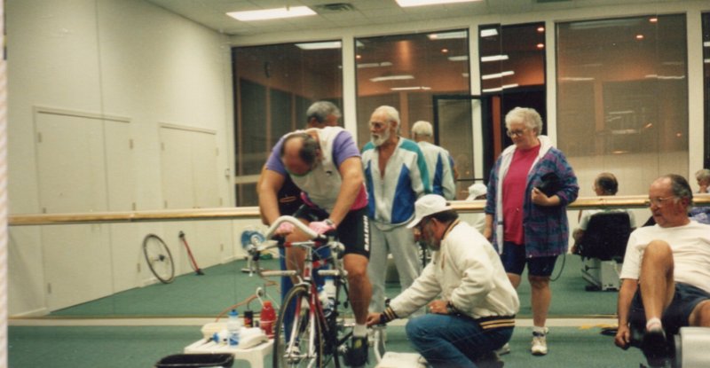 Ride - Dec 1993 - 24 Hour Endurance for Angel Tree - 11 - Club members support